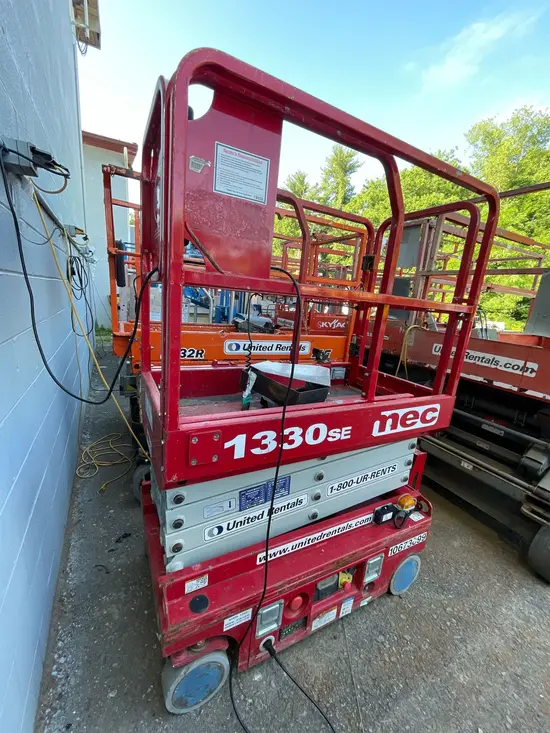 2017 MEC 1330SE Scissor Lift