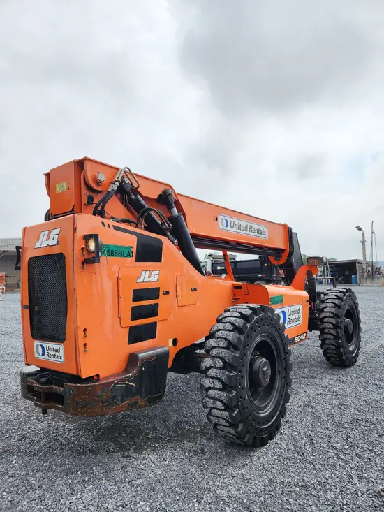 2017 SKYTRAK 8042 Forklift
