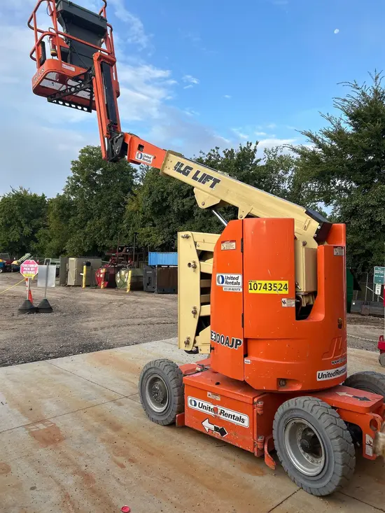2018 JLG E300AJP Articulating Boom Lift