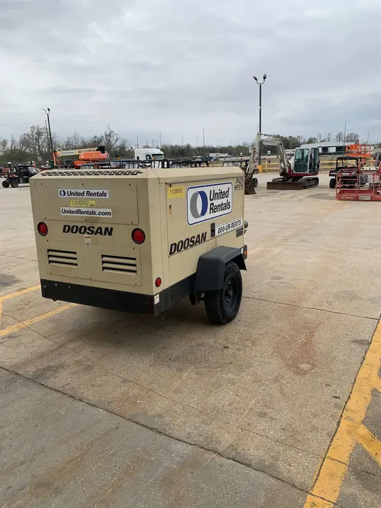 2021 Doosan P425/HP375WCUT4 Air Compressor