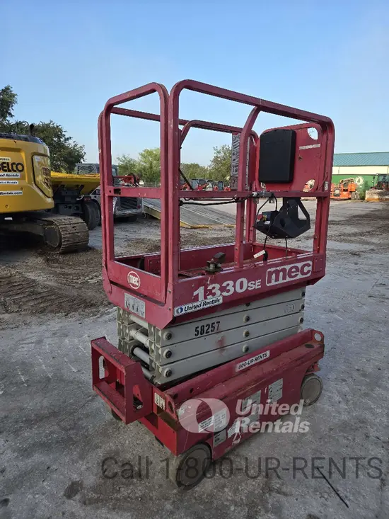 2018 MEC 1330SE Scissor Lift