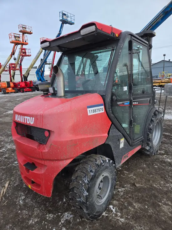 2024 MANITOU MC25-4 Forklift
