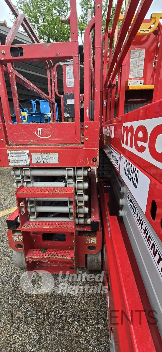 2019 MEC MICRO 26 Scissor Lift