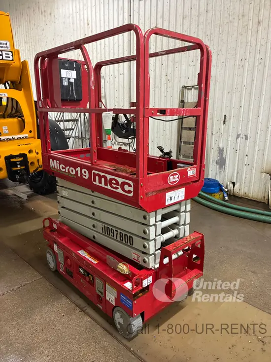 2020 MEC MICRO 19 Scissor Lift