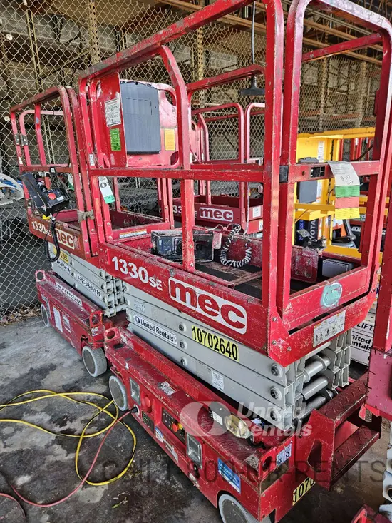 2017 MEC 1330SE Scissor Lift