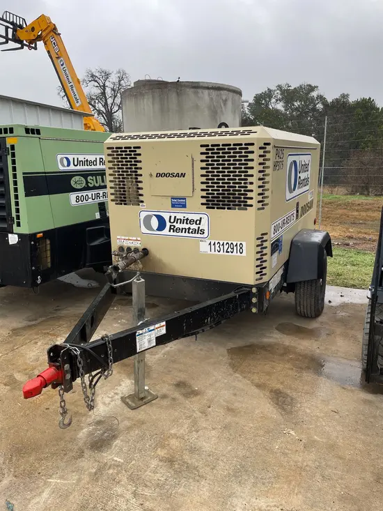 2021 Doosan P425/HP375WCUT4 Air Compressor