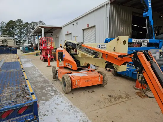 2016 JLG E450AJ Articulating Boom Lift
