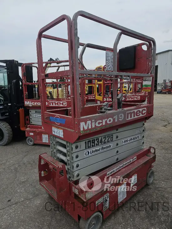2019 MEC MICRO 19 Scissor Lift
