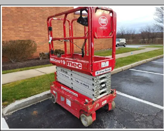 2018 MEC MICRO 19 Scissor Lift