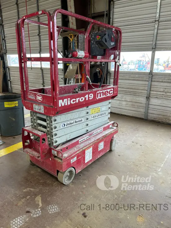 2018 MEC MICRO 19 Scissor Lift