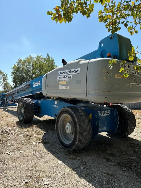 2014 Genie S-125 Boom Lift