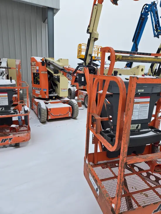 2017 JLG E300AJP Articulating Boom Lift