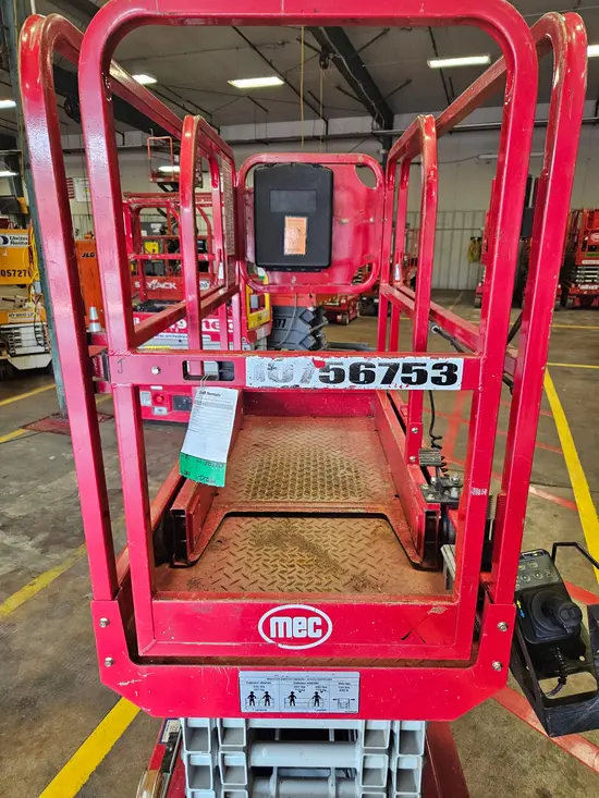 2018 MEC MICRO 19 Scissor Lift