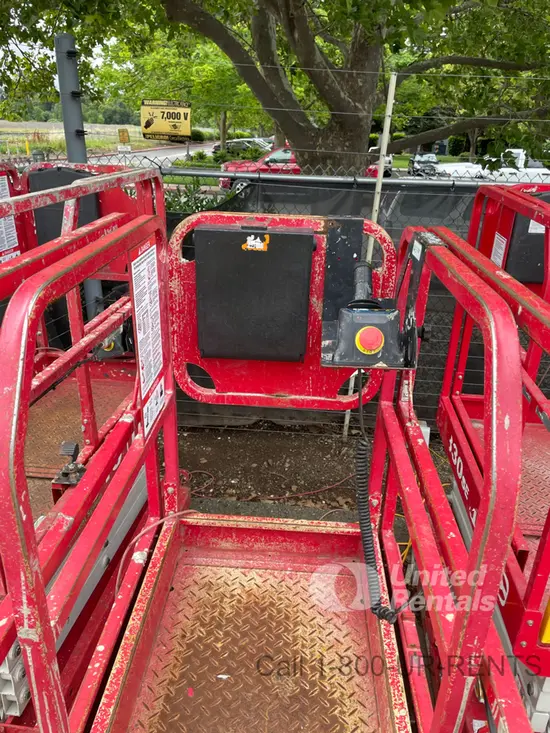 2018 MEC MICRO 19 Scissor Lift