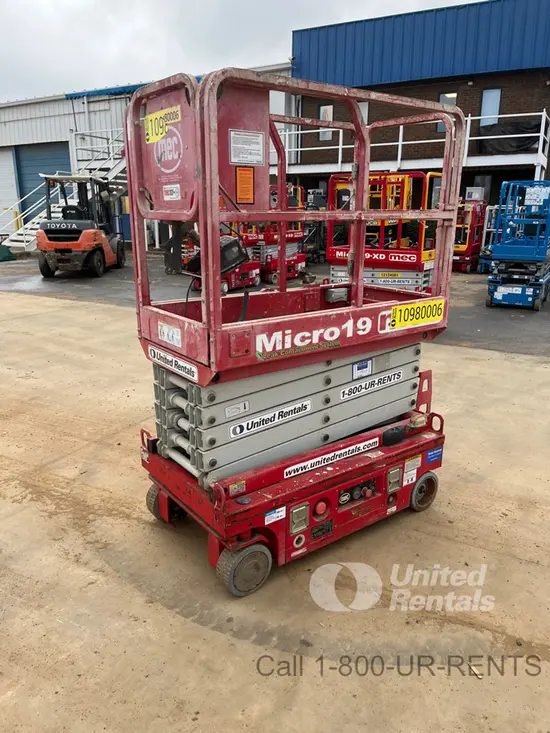 2019 MEC MICRO 19 Scissor Lift