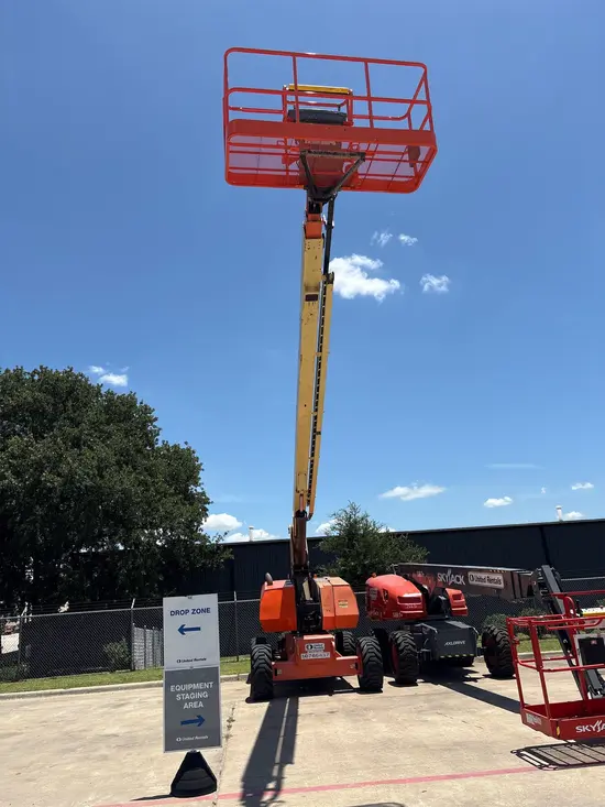 2018 JLG 800S Boom Lift