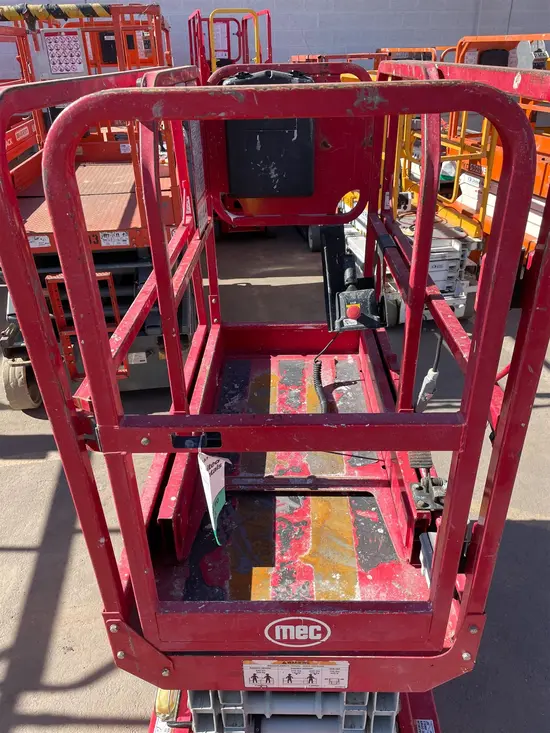 2017 MEC 1330SE Scissor Lift