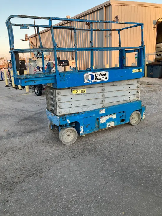 2016 Genie GS-3232 Scissor Lift