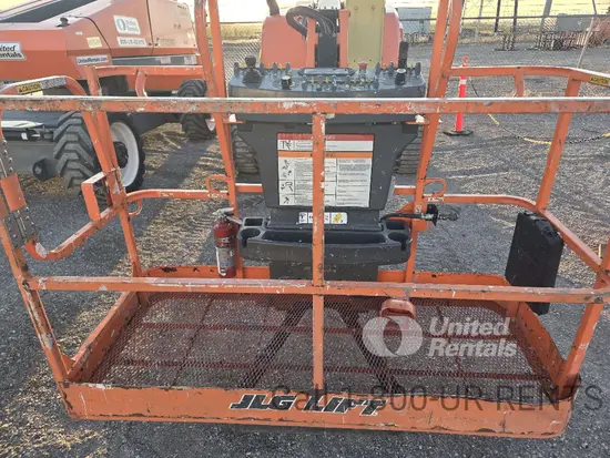 2017 JLG 450AJ Articulating Boom Lift