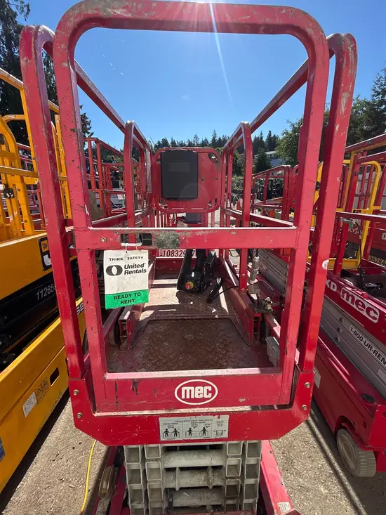 2018 MEC MICRO 19 Scissor Lift