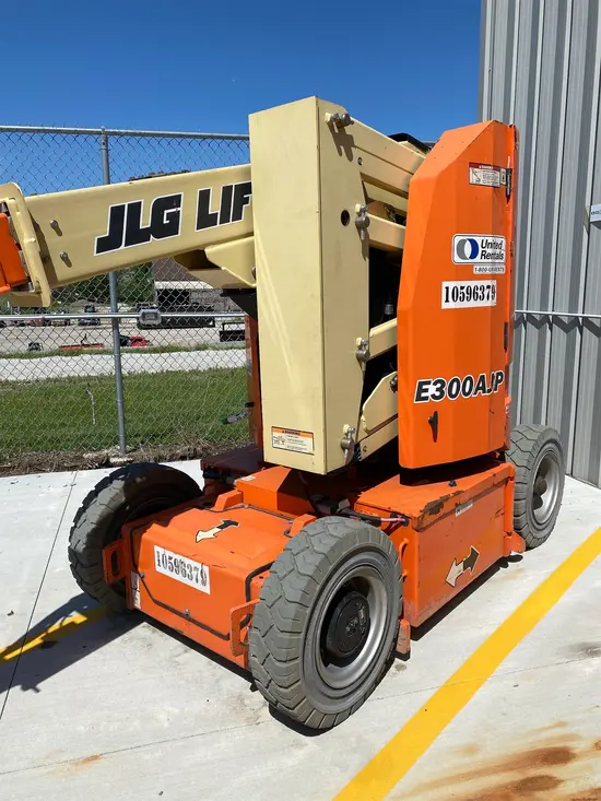 2017 JLG E300AJP Articulating Boom Lift