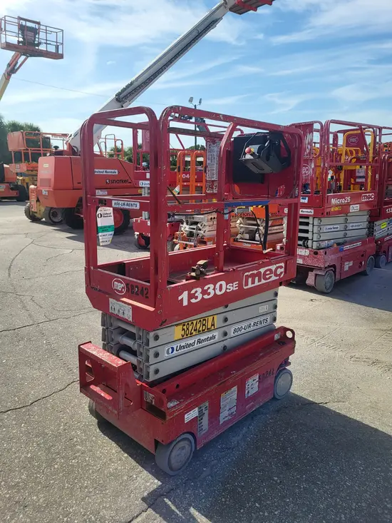 2018 MEC 1330SE Scissor Lift