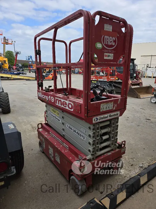 2019 MEC MICRO 19 Scissor Lift
