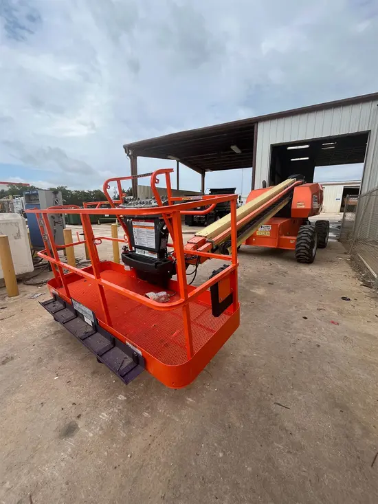 2017 JLG 600S Boom Lift
