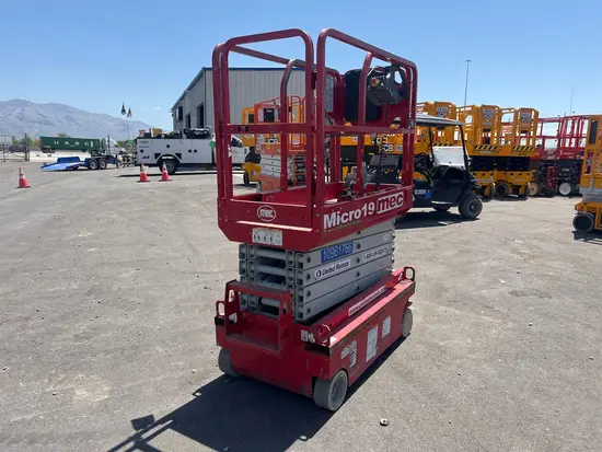 2019 MEC MICRO 19 Scissor Lift