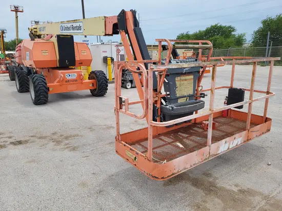 2017 JLG 800AJ Articulating Boom Lift