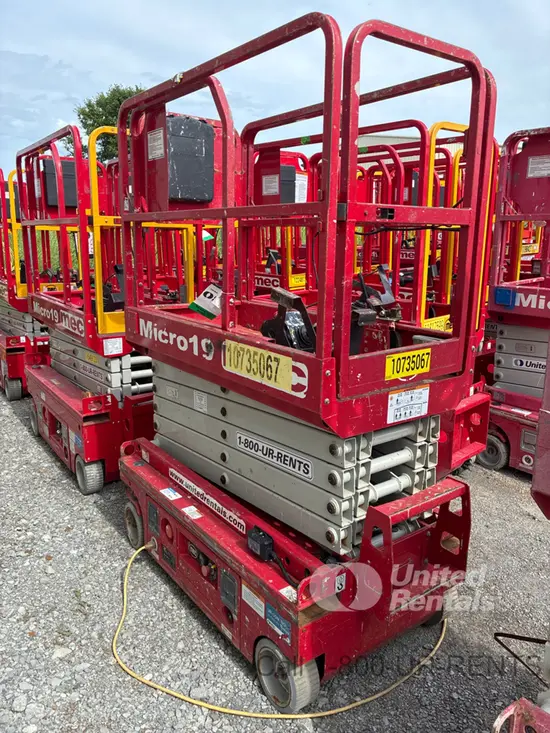 2018 MEC MICRO 19 Scissor Lift