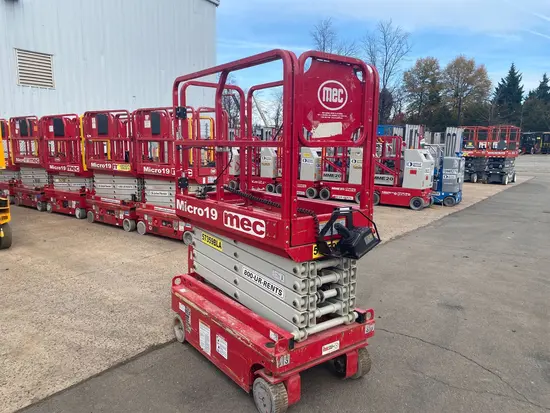 2018 MEC MICRO 19 Scissor Lift