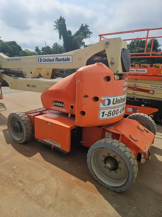 2017 JLG E450AJ Articulating Boom Lift