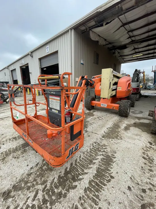 2017 JLG 450AJ Articulating Boom Lift