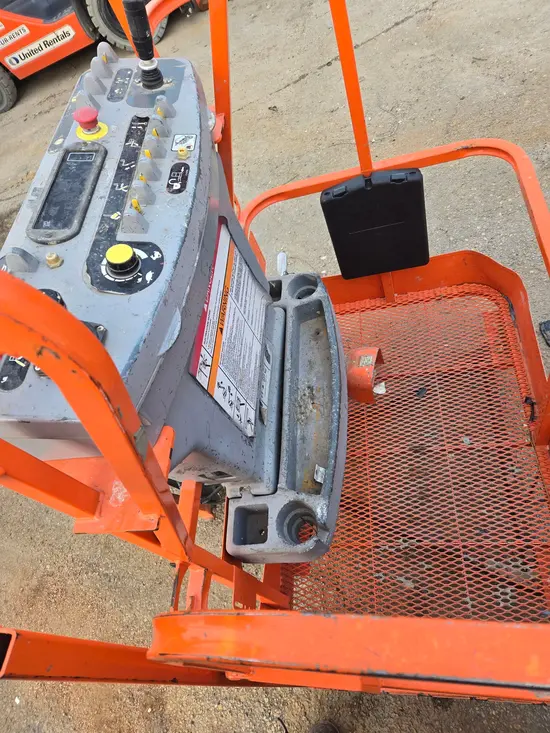 2017 JLG E300AJP Articulating Boom Lift