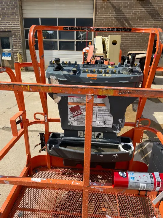 2017 JLG E400AJPN Articulating Boom Lift