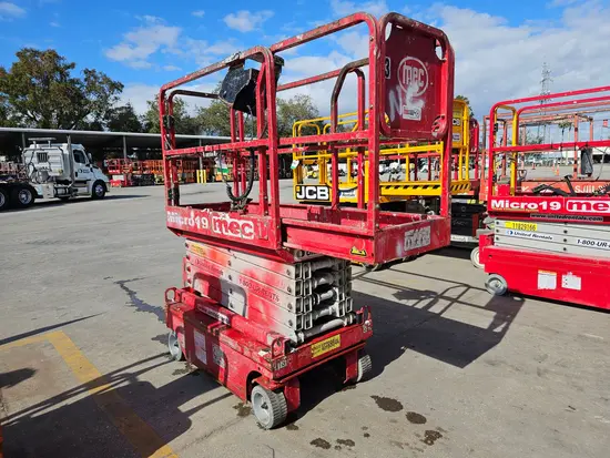 2018 MEC MICRO 19 Scissor Lift