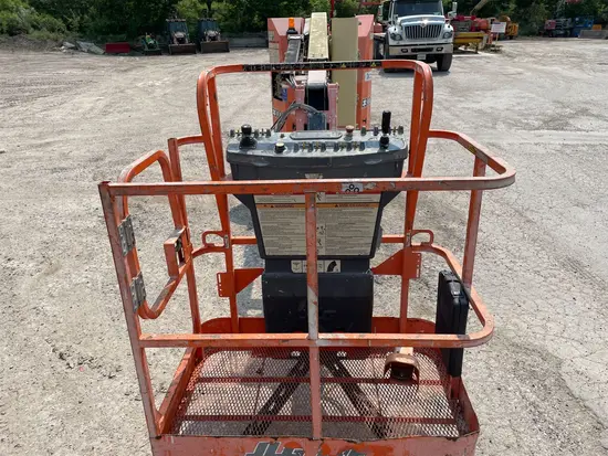 2015 JLG E300AJP Articulating Boom Lift
