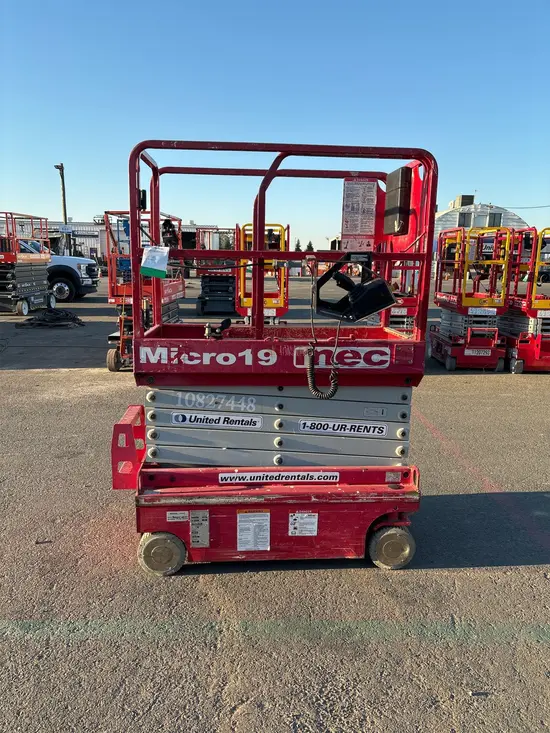 2018 MEC MICRO 19 Scissor Lift