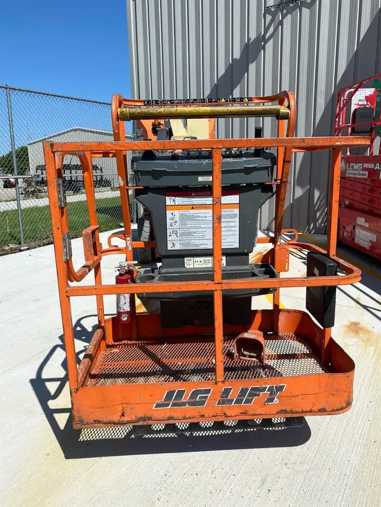 2017 JLG E300AJP Articulating Boom Lift