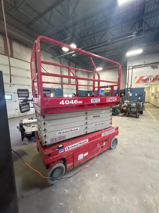 2017 MEC 4046SE Scissor Lift