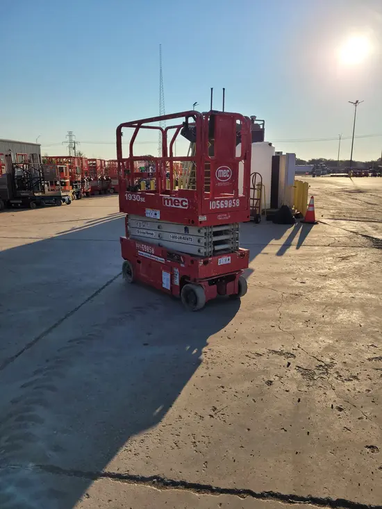 2017 MEC 1930SE Scissor Lift