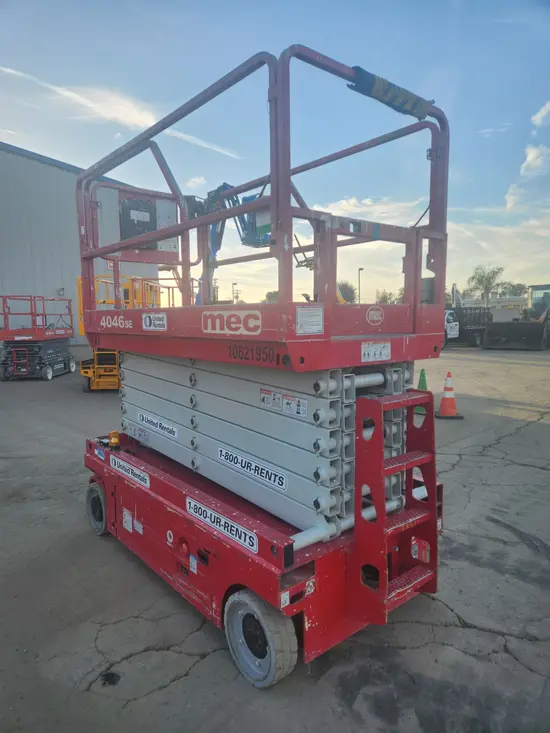 2017 MEC 4046SE Scissor Lift