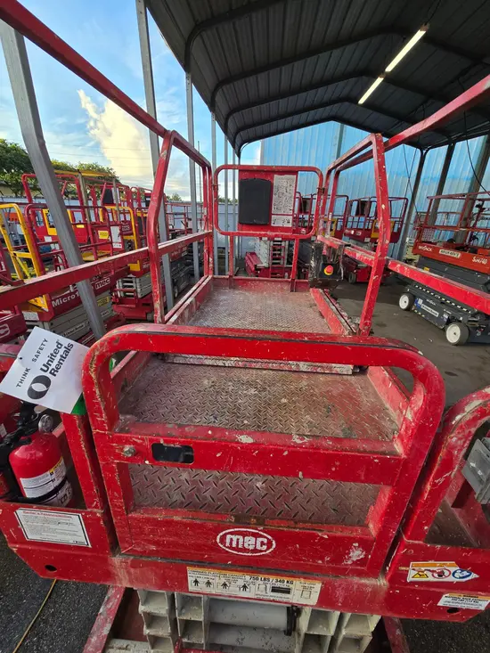 2017 MEC 3346SE Scissor Lift