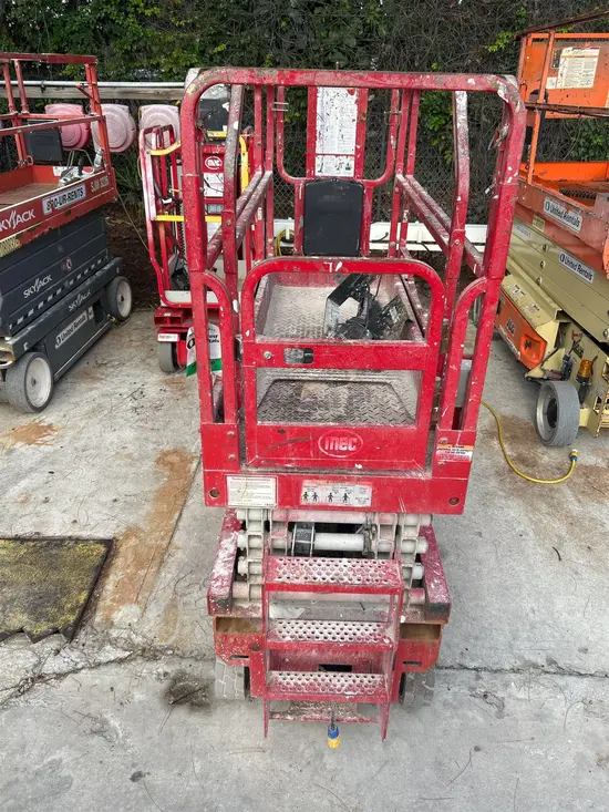 2017 MEC 1930SE Scissor Lift