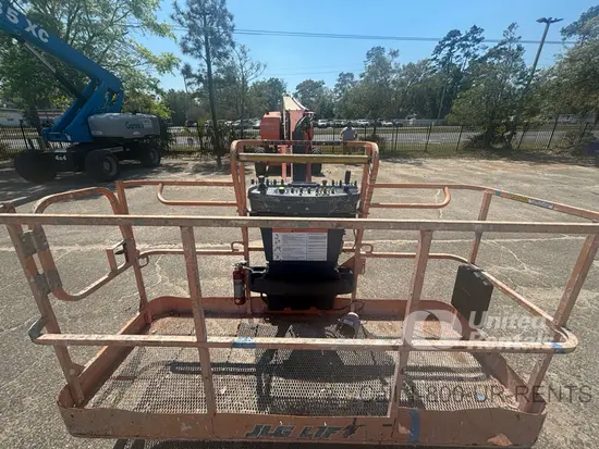 2017 JLG 860SJ Boom Lift