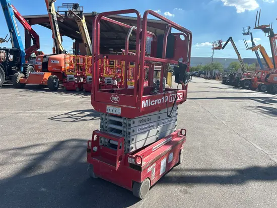 2019 MEC MICRO 19 Scissor Lift