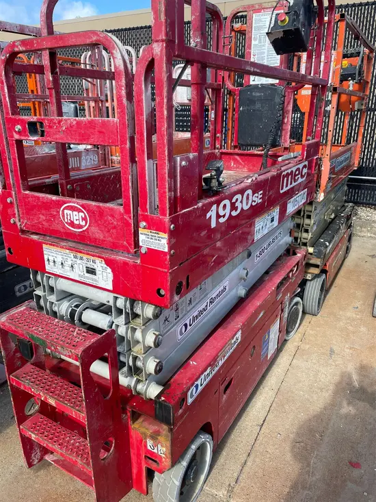 2017 MEC 1930SE Scissor Lift