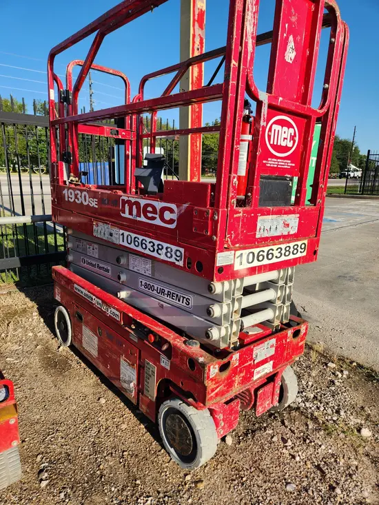 2017 MEC 1930SE Scissor Lift