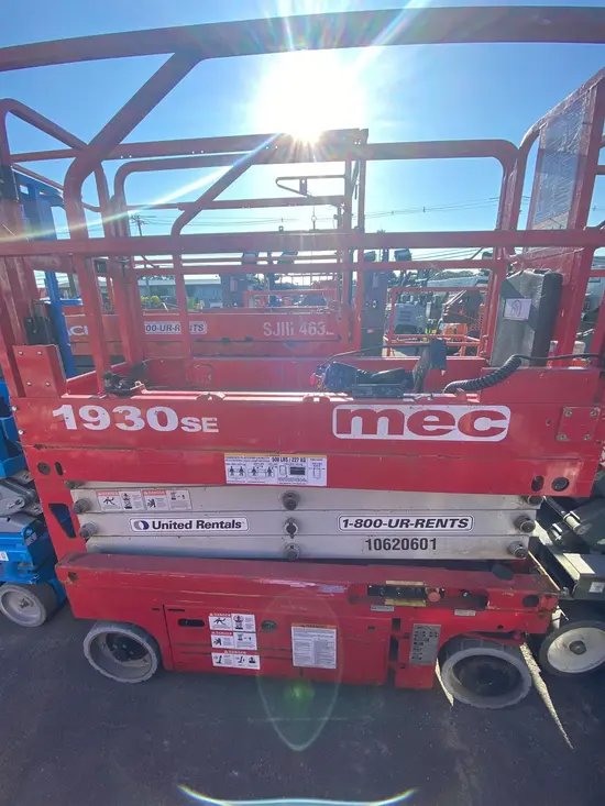 2017 MEC 1930SE Scissor Lift
